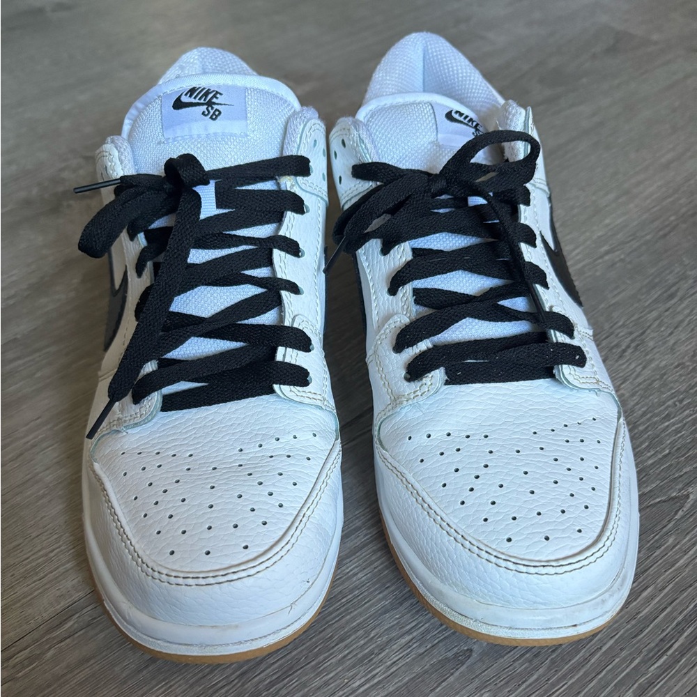 Nike Men's SB low dunks - Picture 2 of 9